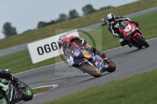 Motorcycle action photographs;Trackday digital images;event digital images;eventdigitalimages;no limits trackday;peter wileman photography;snetterton;snetterton circuit norfolk;snetterton photographs;trackday;trackday photos