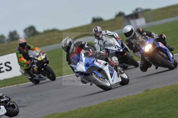 Motorcycle action photographs;Trackday digital images;event digital images;eventdigitalimages;no limits trackday;peter wileman photography;snetterton;snetterton circuit norfolk;snetterton photographs;trackday;trackday photos