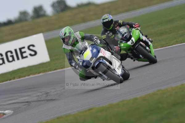 Motorcycle action photographs;Trackday digital images;event digital images;eventdigitalimages;no limits trackday;peter wileman photography;snetterton;snetterton circuit norfolk;snetterton photographs;trackday;trackday photos