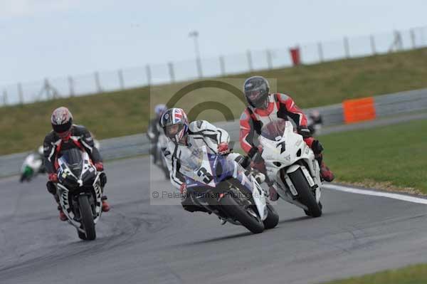 Motorcycle action photographs;Trackday digital images;event digital images;eventdigitalimages;no limits trackday;peter wileman photography;snetterton;snetterton circuit norfolk;snetterton photographs;trackday;trackday photos