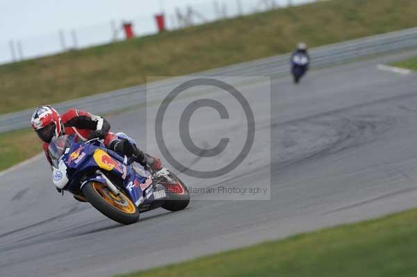Motorcycle action photographs;Trackday digital images;event digital images;eventdigitalimages;no limits trackday;peter wileman photography;snetterton;snetterton circuit norfolk;snetterton photographs;trackday;trackday photos