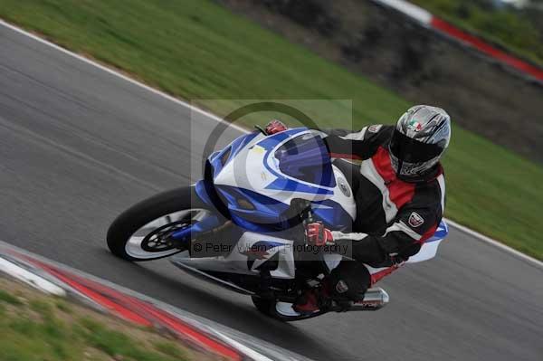 Motorcycle action photographs;Trackday digital images;event digital images;eventdigitalimages;no limits trackday;peter wileman photography;snetterton;snetterton circuit norfolk;snetterton photographs;trackday;trackday photos