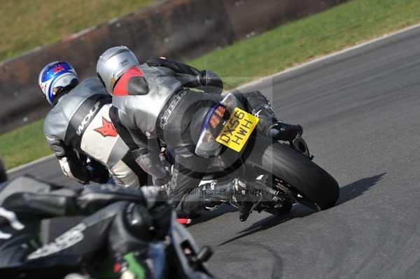 Motorcycle action photographs;Trackday digital images;event digital images;eventdigitalimages;no limits trackday;peter wileman photography;snetterton;snetterton circuit norfolk;snetterton photographs;trackday;trackday photos