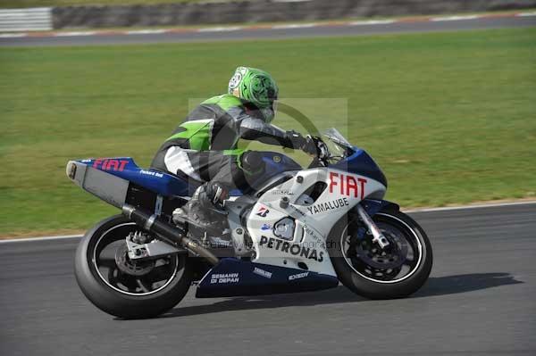 Motorcycle action photographs;Trackday digital images;event digital images;eventdigitalimages;no limits trackday;peter wileman photography;snetterton;snetterton circuit norfolk;snetterton photographs;trackday;trackday photos