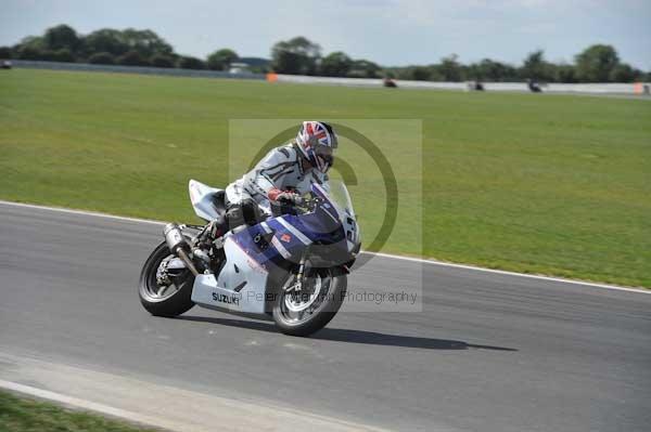 Motorcycle action photographs;Trackday digital images;event digital images;eventdigitalimages;no limits trackday;peter wileman photography;snetterton;snetterton circuit norfolk;snetterton photographs;trackday;trackday photos