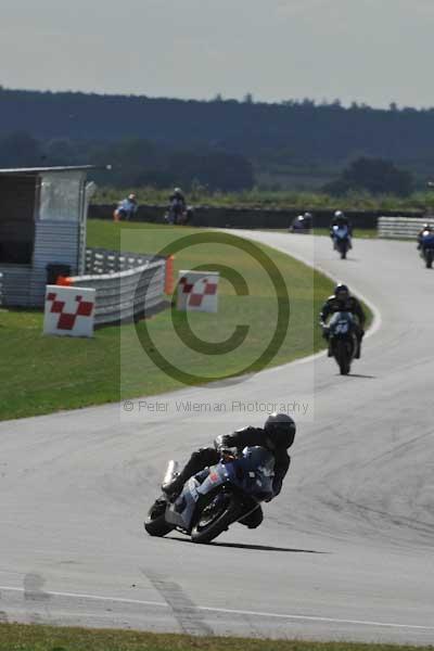 Motorcycle action photographs;Trackday digital images;event digital images;eventdigitalimages;no limits trackday;peter wileman photography;snetterton;snetterton circuit norfolk;snetterton photographs;trackday;trackday photos