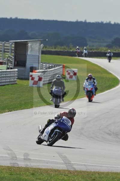 Motorcycle action photographs;Trackday digital images;event digital images;eventdigitalimages;no limits trackday;peter wileman photography;snetterton;snetterton circuit norfolk;snetterton photographs;trackday;trackday photos