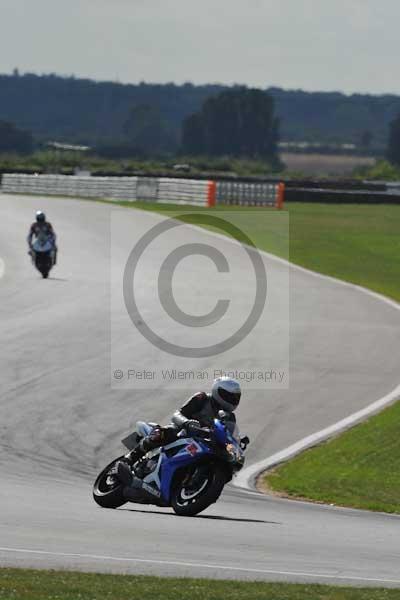 Motorcycle action photographs;Trackday digital images;event digital images;eventdigitalimages;no limits trackday;peter wileman photography;snetterton;snetterton circuit norfolk;snetterton photographs;trackday;trackday photos
