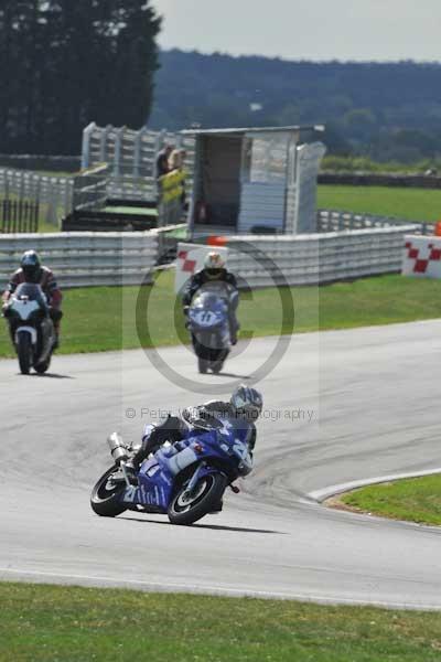 Motorcycle action photographs;Trackday digital images;event digital images;eventdigitalimages;no limits trackday;peter wileman photography;snetterton;snetterton circuit norfolk;snetterton photographs;trackday;trackday photos