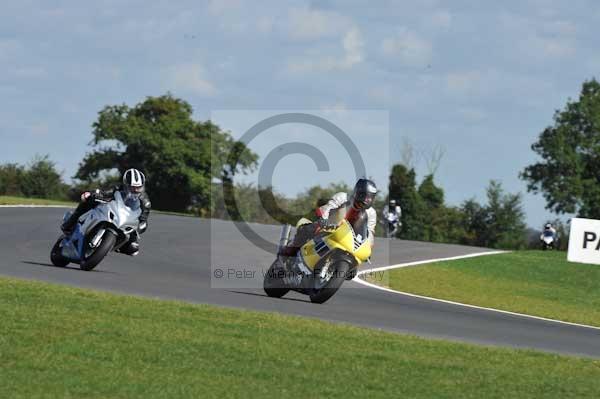 Motorcycle action photographs;Trackday digital images;event digital images;eventdigitalimages;no limits trackday;peter wileman photography;snetterton;snetterton circuit norfolk;snetterton photographs;trackday;trackday photos