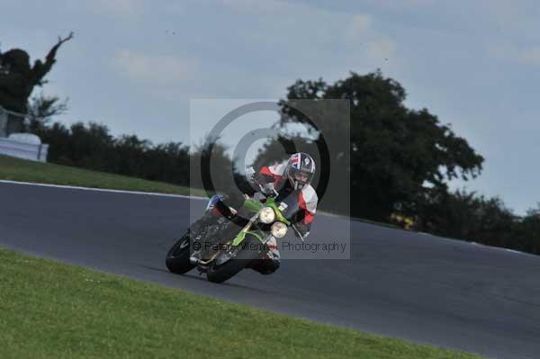 Motorcycle action photographs;Trackday digital images;event digital images;eventdigitalimages;no limits trackday;peter wileman photography;snetterton;snetterton circuit norfolk;snetterton photographs;trackday;trackday photos