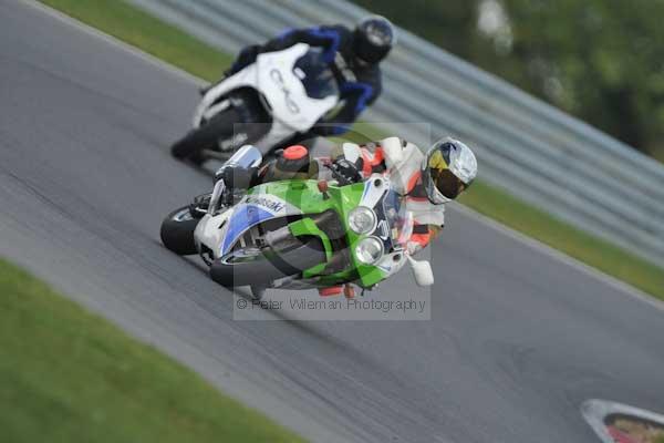 Motorcycle action photographs;Trackday digital images;event digital images;eventdigitalimages;no limits trackday;peter wileman photography;snetterton;snetterton circuit norfolk;snetterton photographs;trackday;trackday photos