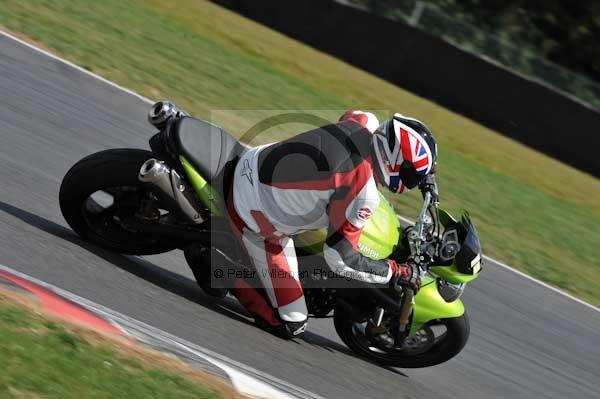 Motorcycle action photographs;Trackday digital images;event digital images;eventdigitalimages;no limits trackday;peter wileman photography;snetterton;snetterton circuit norfolk;snetterton photographs;trackday;trackday photos