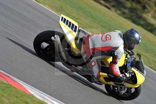 Motorcycle action photographs;Trackday digital images;event digital images;eventdigitalimages;no limits trackday;peter wileman photography;snetterton;snetterton circuit norfolk;snetterton photographs;trackday;trackday photos