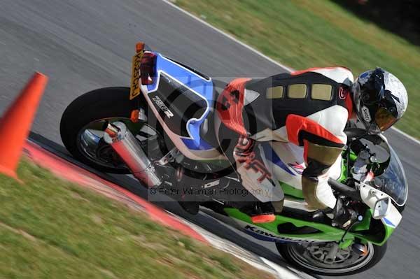 Motorcycle action photographs;Trackday digital images;event digital images;eventdigitalimages;no limits trackday;peter wileman photography;snetterton;snetterton circuit norfolk;snetterton photographs;trackday;trackday photos