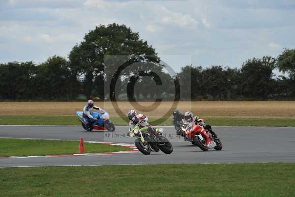 Motorcycle action photographs;Trackday digital images;event digital images;eventdigitalimages;no limits trackday;peter wileman photography;snetterton;snetterton circuit norfolk;snetterton photographs;trackday;trackday photos