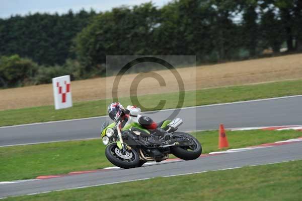 Motorcycle action photographs;Trackday digital images;event digital images;eventdigitalimages;no limits trackday;peter wileman photography;snetterton;snetterton circuit norfolk;snetterton photographs;trackday;trackday photos