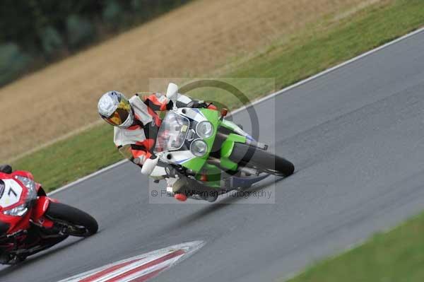 Motorcycle action photographs;Trackday digital images;event digital images;eventdigitalimages;no limits trackday;peter wileman photography;snetterton;snetterton circuit norfolk;snetterton photographs;trackday;trackday photos