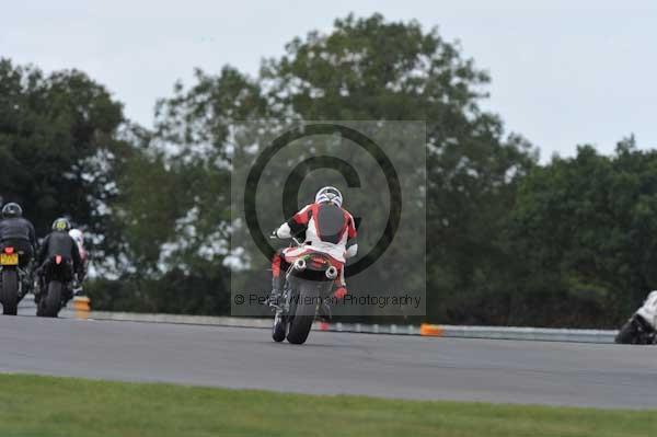 Motorcycle action photographs;Trackday digital images;event digital images;eventdigitalimages;no limits trackday;peter wileman photography;snetterton;snetterton circuit norfolk;snetterton photographs;trackday;trackday photos