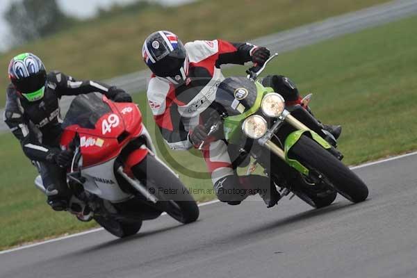 Motorcycle action photographs;Trackday digital images;event digital images;eventdigitalimages;no limits trackday;peter wileman photography;snetterton;snetterton circuit norfolk;snetterton photographs;trackday;trackday photos
