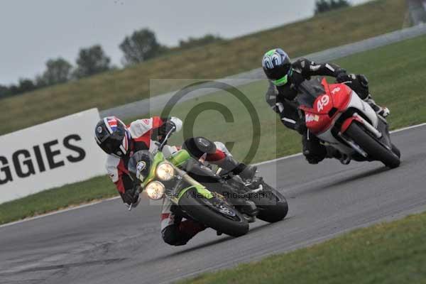 Motorcycle action photographs;Trackday digital images;event digital images;eventdigitalimages;no limits trackday;peter wileman photography;snetterton;snetterton circuit norfolk;snetterton photographs;trackday;trackday photos