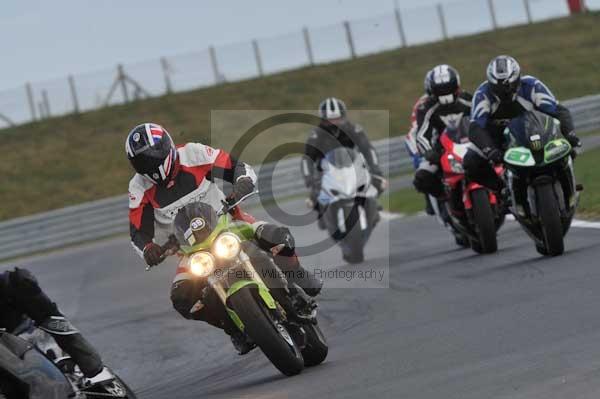 Motorcycle action photographs;Trackday digital images;event digital images;eventdigitalimages;no limits trackday;peter wileman photography;snetterton;snetterton circuit norfolk;snetterton photographs;trackday;trackday photos