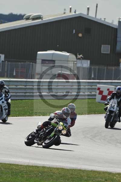 Motorcycle action photographs;Trackday digital images;event digital images;eventdigitalimages;no limits trackday;peter wileman photography;snetterton;snetterton circuit norfolk;snetterton photographs;trackday;trackday photos