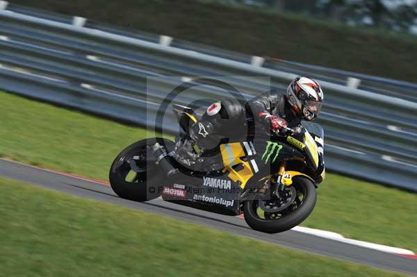Motorcycle action photographs;Trackday digital images;event digital images;eventdigitalimages;no limits trackday;peter wileman photography;snetterton;snetterton circuit norfolk;snetterton photographs;trackday;trackday photos
