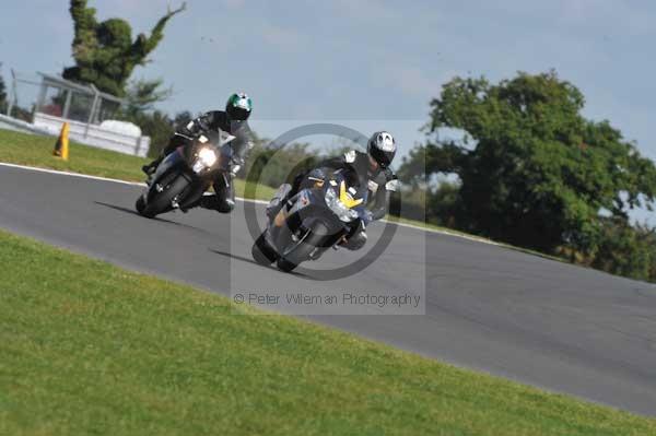 Motorcycle action photographs;Trackday digital images;event digital images;eventdigitalimages;no limits trackday;peter wileman photography;snetterton;snetterton circuit norfolk;snetterton photographs;trackday;trackday photos