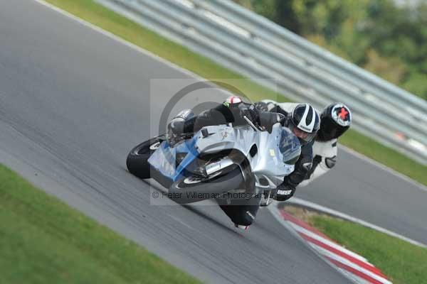 Motorcycle action photographs;Trackday digital images;event digital images;eventdigitalimages;no limits trackday;peter wileman photography;snetterton;snetterton circuit norfolk;snetterton photographs;trackday;trackday photos