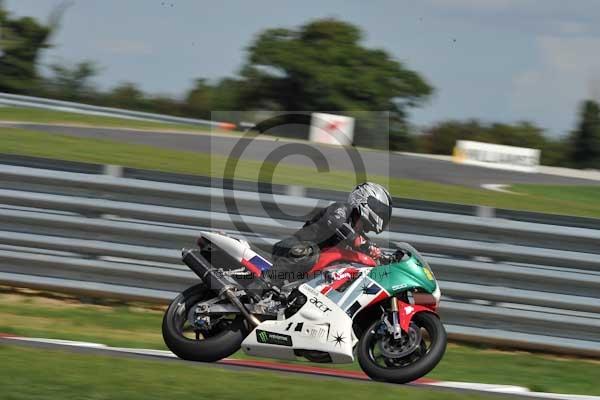 Motorcycle action photographs;Trackday digital images;event digital images;eventdigitalimages;no limits trackday;peter wileman photography;snetterton;snetterton circuit norfolk;snetterton photographs;trackday;trackday photos