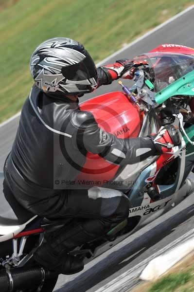 Motorcycle action photographs;Trackday digital images;event digital images;eventdigitalimages;no limits trackday;peter wileman photography;snetterton;snetterton circuit norfolk;snetterton photographs;trackday;trackday photos