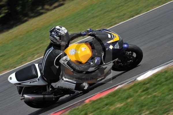 Motorcycle action photographs;Trackday digital images;event digital images;eventdigitalimages;no limits trackday;peter wileman photography;snetterton;snetterton circuit norfolk;snetterton photographs;trackday;trackday photos