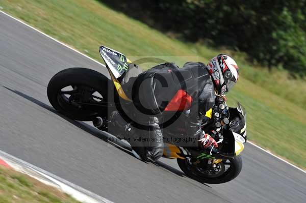 Motorcycle action photographs;Trackday digital images;event digital images;eventdigitalimages;no limits trackday;peter wileman photography;snetterton;snetterton circuit norfolk;snetterton photographs;trackday;trackday photos