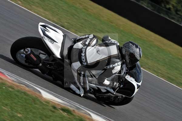 Motorcycle action photographs;Trackday digital images;event digital images;eventdigitalimages;no limits trackday;peter wileman photography;snetterton;snetterton circuit norfolk;snetterton photographs;trackday;trackday photos