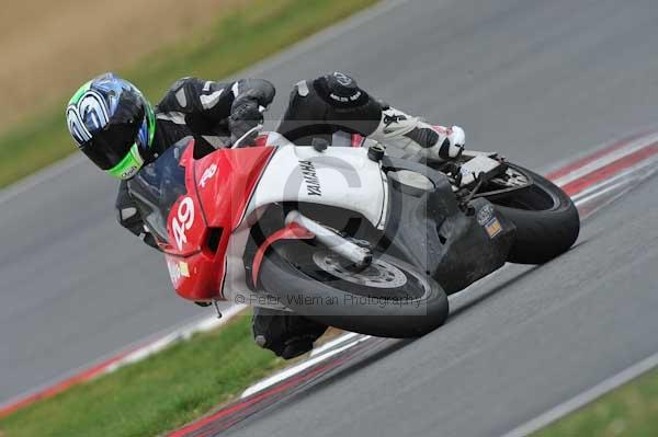 Motorcycle action photographs;Trackday digital images;event digital images;eventdigitalimages;no limits trackday;peter wileman photography;snetterton;snetterton circuit norfolk;snetterton photographs;trackday;trackday photos