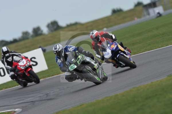 Motorcycle action photographs;Trackday digital images;event digital images;eventdigitalimages;no limits trackday;peter wileman photography;snetterton;snetterton circuit norfolk;snetterton photographs;trackday;trackday photos