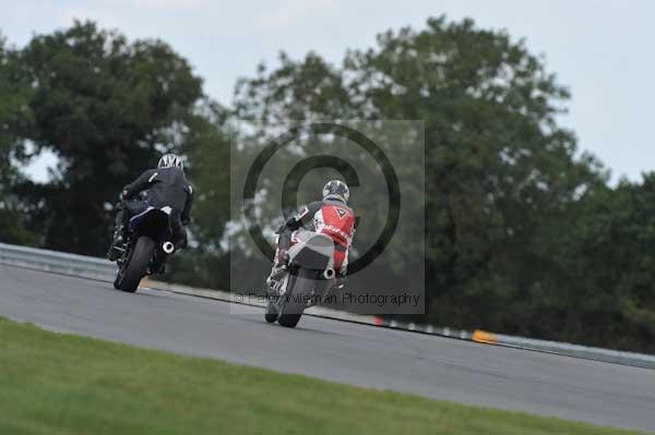 Motorcycle action photographs;Trackday digital images;event digital images;eventdigitalimages;no limits trackday;peter wileman photography;snetterton;snetterton circuit norfolk;snetterton photographs;trackday;trackday photos