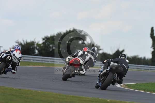 Motorcycle action photographs;Trackday digital images;event digital images;eventdigitalimages;no limits trackday;peter wileman photography;snetterton;snetterton circuit norfolk;snetterton photographs;trackday;trackday photos