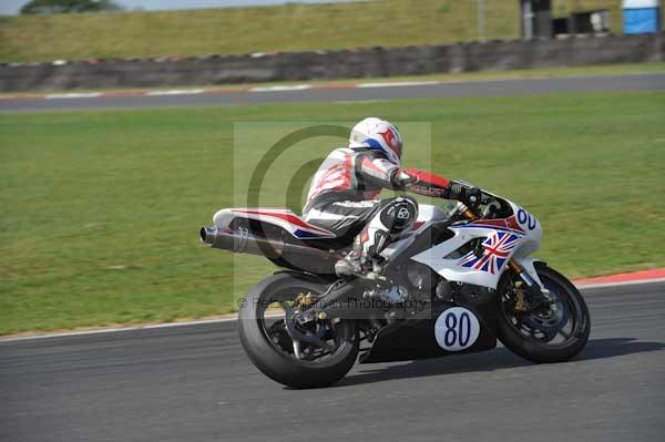 Motorcycle action photographs;Trackday digital images;event digital images;eventdigitalimages;no limits trackday;peter wileman photography;snetterton;snetterton circuit norfolk;snetterton photographs;trackday;trackday photos