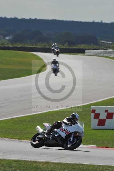 Motorcycle action photographs;Trackday digital images;event digital images;eventdigitalimages;no limits trackday;peter wileman photography;snetterton;snetterton circuit norfolk;snetterton photographs;trackday;trackday photos