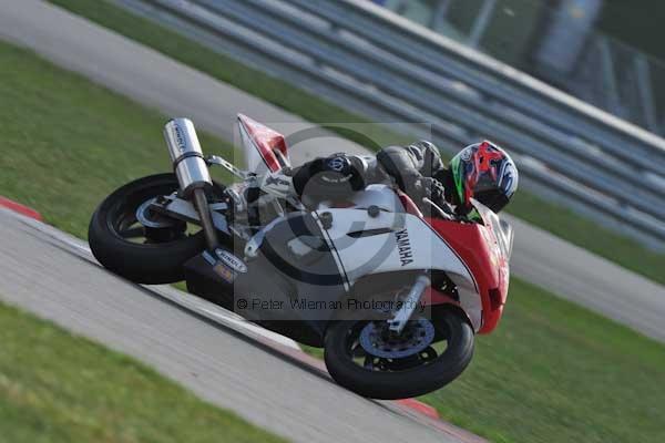 Motorcycle action photographs;Trackday digital images;event digital images;eventdigitalimages;no limits trackday;peter wileman photography;snetterton;snetterton circuit norfolk;snetterton photographs;trackday;trackday photos