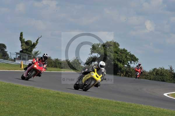 Motorcycle action photographs;Trackday digital images;event digital images;eventdigitalimages;no limits trackday;peter wileman photography;snetterton;snetterton circuit norfolk;snetterton photographs;trackday;trackday photos