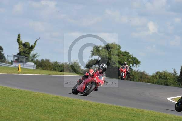 Motorcycle action photographs;Trackday digital images;event digital images;eventdigitalimages;no limits trackday;peter wileman photography;snetterton;snetterton circuit norfolk;snetterton photographs;trackday;trackday photos