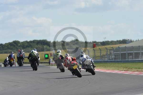 Motorcycle action photographs;Trackday digital images;event digital images;eventdigitalimages;no limits trackday;peter wileman photography;snetterton;snetterton circuit norfolk;snetterton photographs;trackday;trackday photos