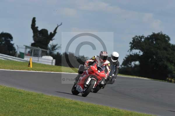 Motorcycle action photographs;Trackday digital images;event digital images;eventdigitalimages;no limits trackday;peter wileman photography;snetterton;snetterton circuit norfolk;snetterton photographs;trackday;trackday photos