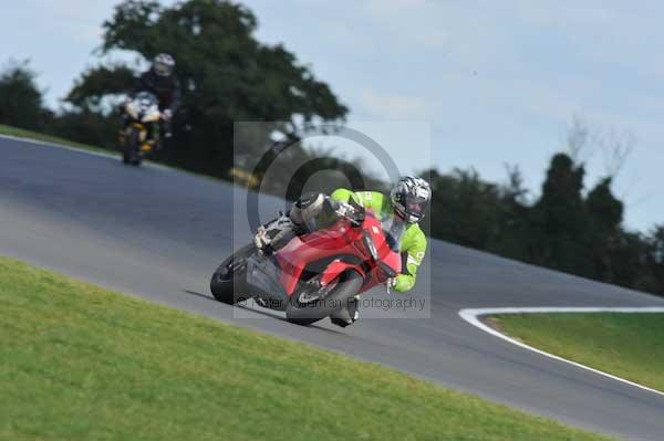 Motorcycle action photographs;Trackday digital images;event digital images;eventdigitalimages;no limits trackday;peter wileman photography;snetterton;snetterton circuit norfolk;snetterton photographs;trackday;trackday photos