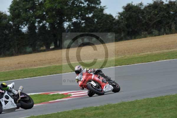 Motorcycle action photographs;Trackday digital images;event digital images;eventdigitalimages;no limits trackday;peter wileman photography;snetterton;snetterton circuit norfolk;snetterton photographs;trackday;trackday photos