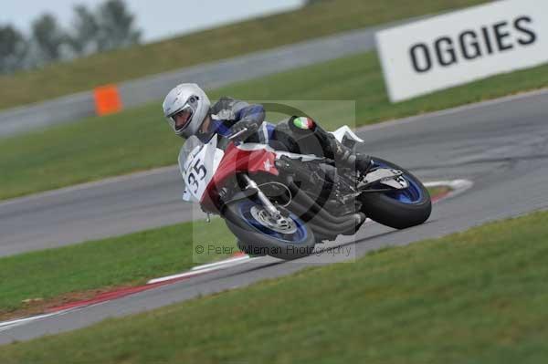 Motorcycle action photographs;Trackday digital images;event digital images;eventdigitalimages;no limits trackday;peter wileman photography;snetterton;snetterton circuit norfolk;snetterton photographs;trackday;trackday photos