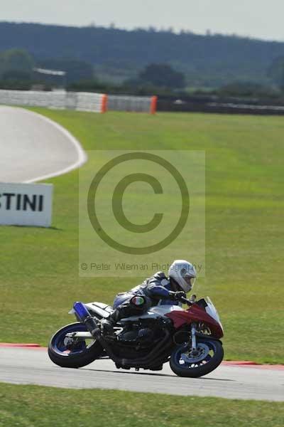 Motorcycle action photographs;Trackday digital images;event digital images;eventdigitalimages;no limits trackday;peter wileman photography;snetterton;snetterton circuit norfolk;snetterton photographs;trackday;trackday photos